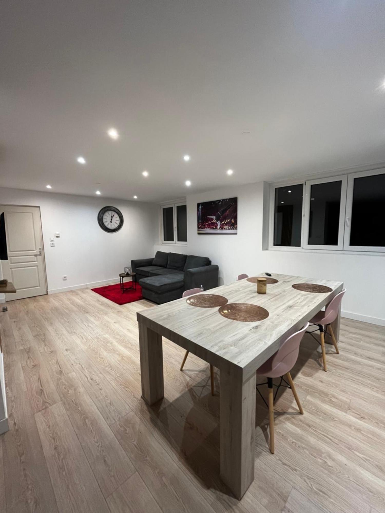 Grande Chambre Dans Loft A Deux Pas De La Plage ダンケルク エクステリア 写真